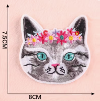 Strijkemblemen katten met bloemetjes